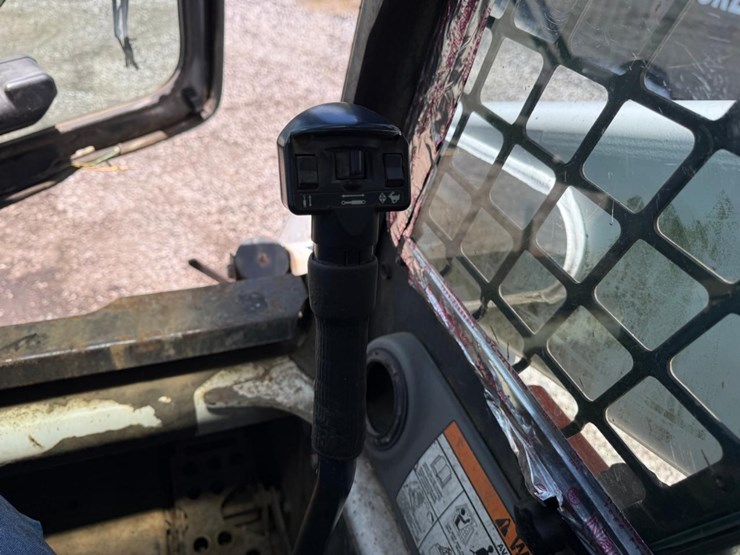bobcat-t300-image-21
