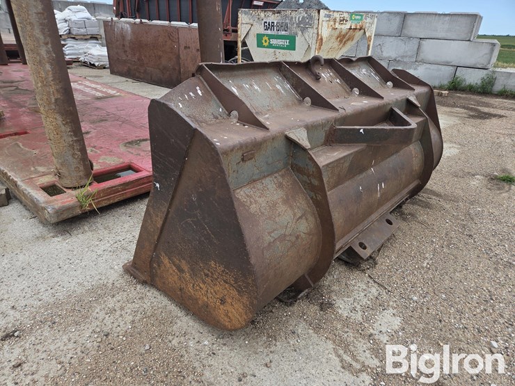 wheel-loader-bucket-image-7