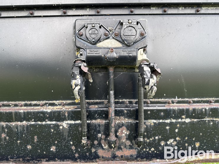 1971-wilson-grain-trailer-image-9