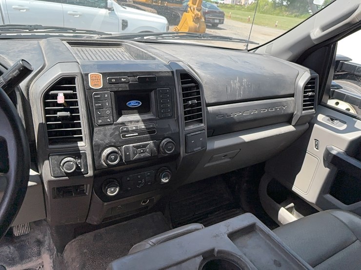 2020-ford-f350-image-13