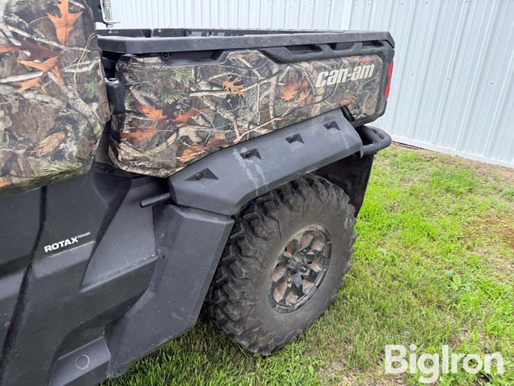 2025-can-am-defender-utv-image-14