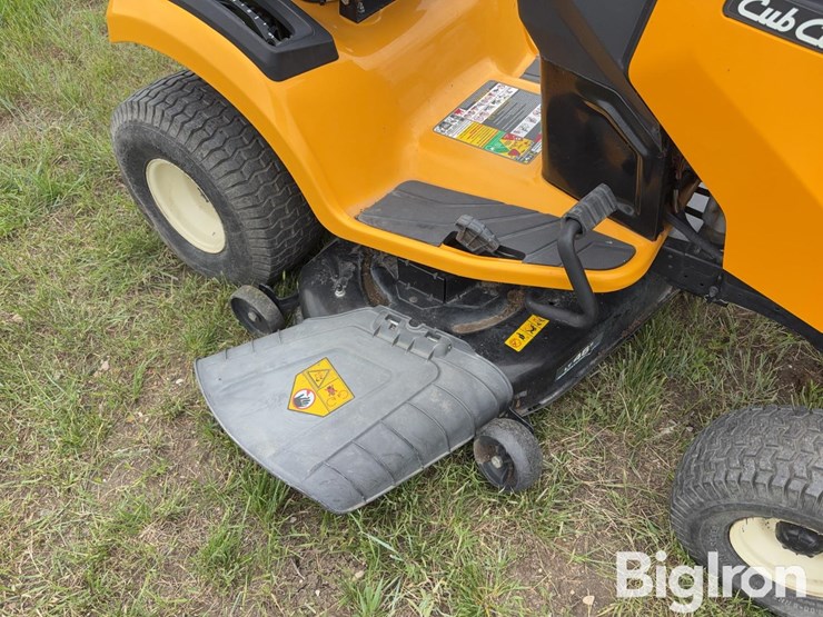 2018-cub-cadet-13apa1ct010-xt1-lt46"-lawn-mower-image-15