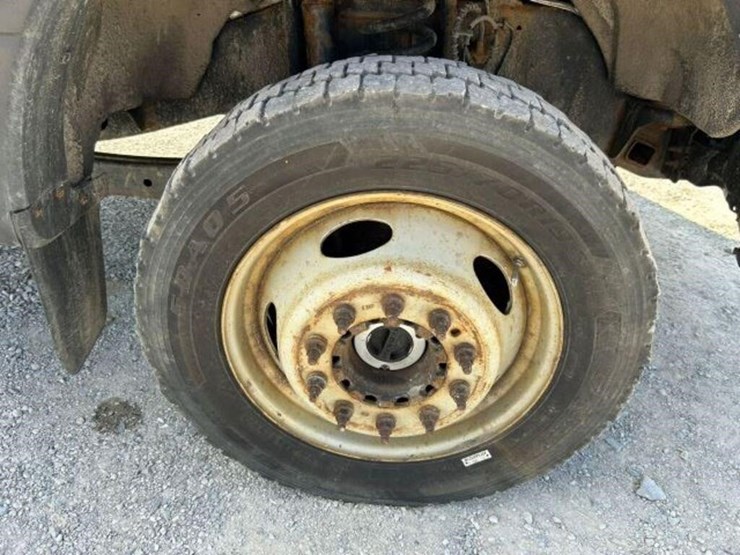 2016-ford-f550-xl-image-48