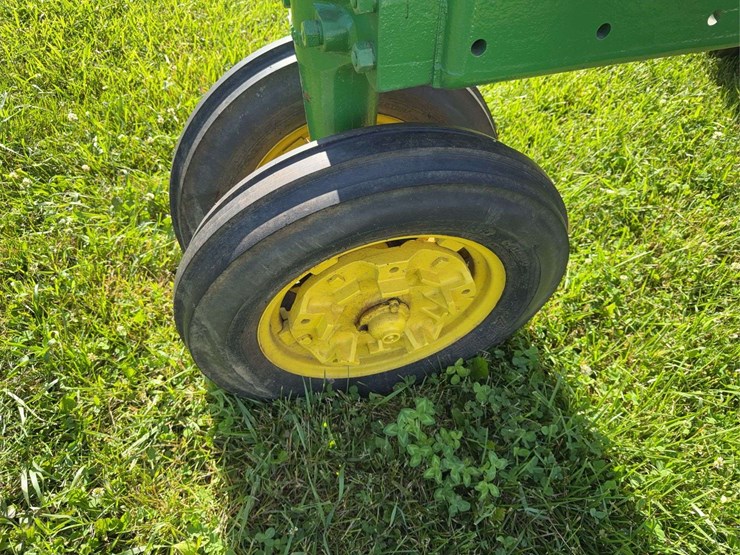 john-deere-model-b-image-16