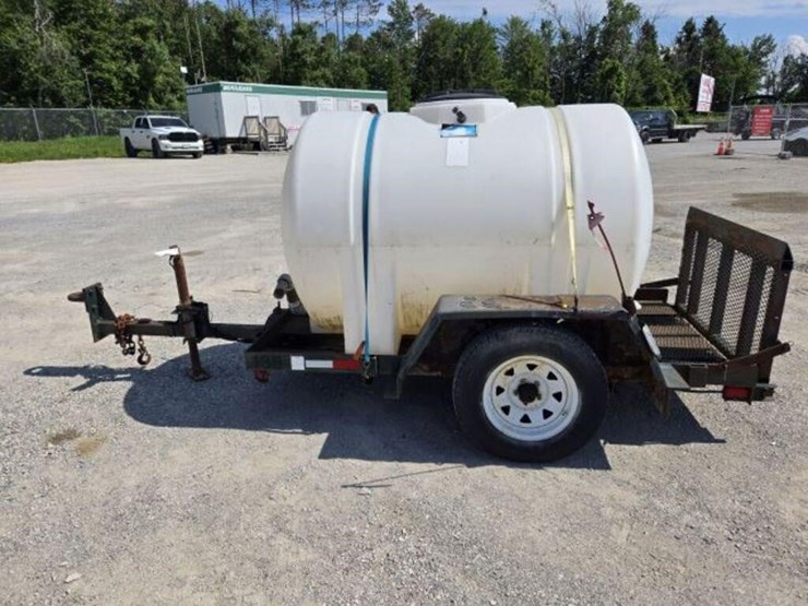 535-gal-tow-behind-poly-water-tank-image-7
