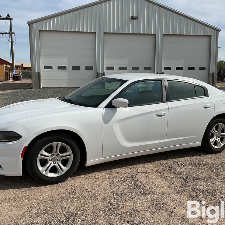 2018 Dodge Charger SXT 4-Door Sedan