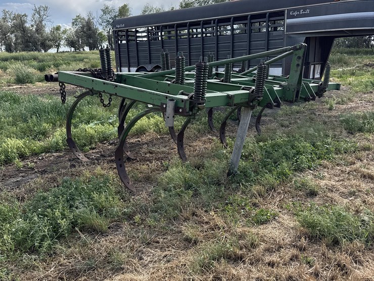 john-deere-100-image-3