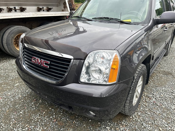 2010-gmc-yukon-image-10