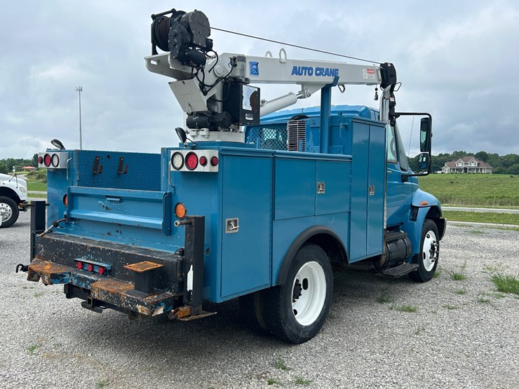 #1087-•-2007-international-service-truck-image-7