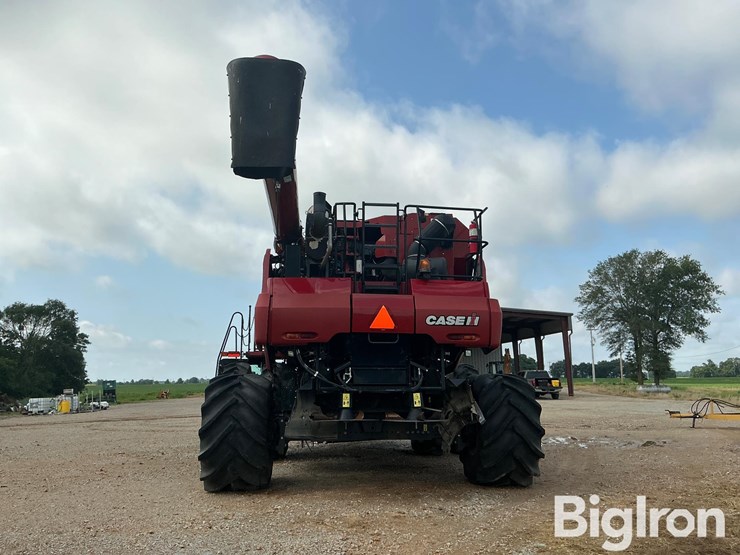 2014-case-ih-8230-image-6