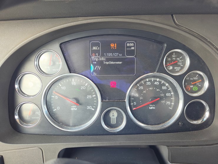 2015-kenworth-t680-image-88