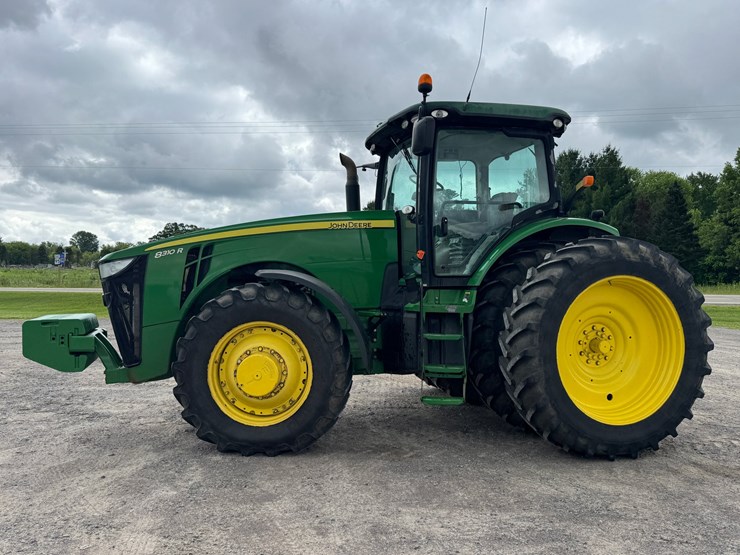 john-deere-8310-image-2