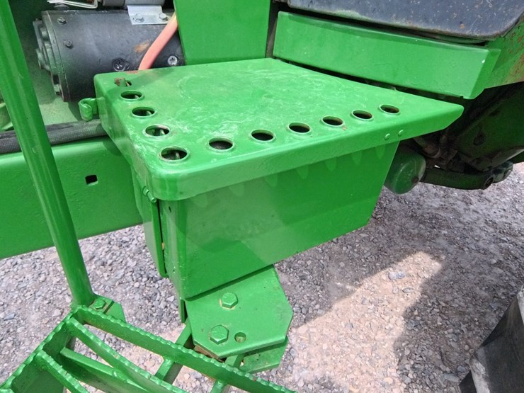john-deere-4430-image-29