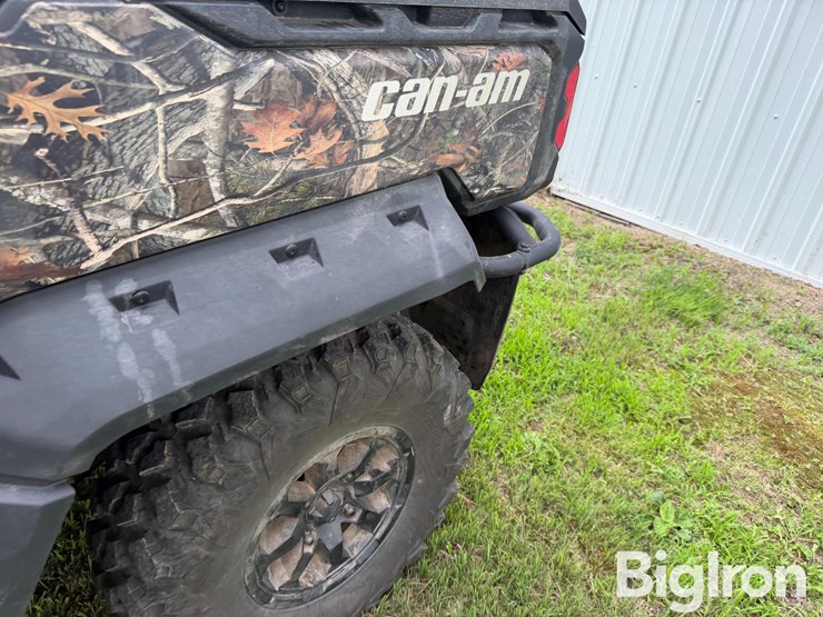 2025-can-am-defender-utv-image-15