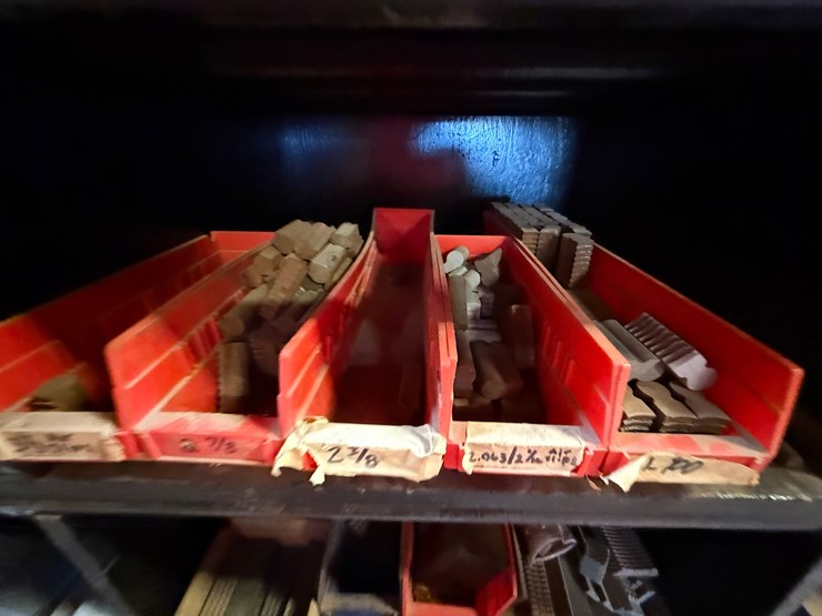 8’-l-x-23”w-x-6’h-18-bin-shelf-w/-contents-f/-slips,-studs,-tongs-&!related-image-11