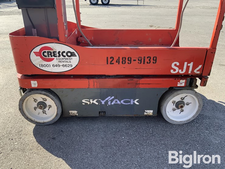 2017-skyjack-sj12-image-15