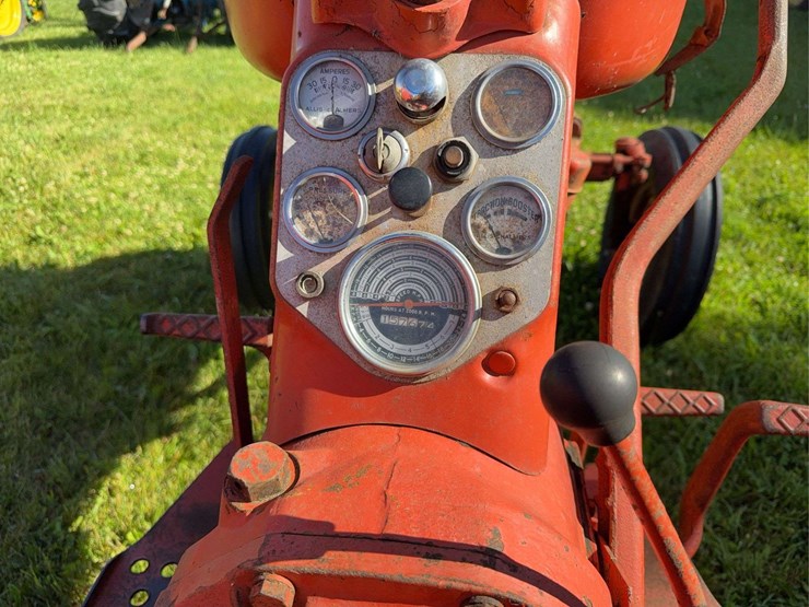 allis-chalmers-d15-series-ii-image-12