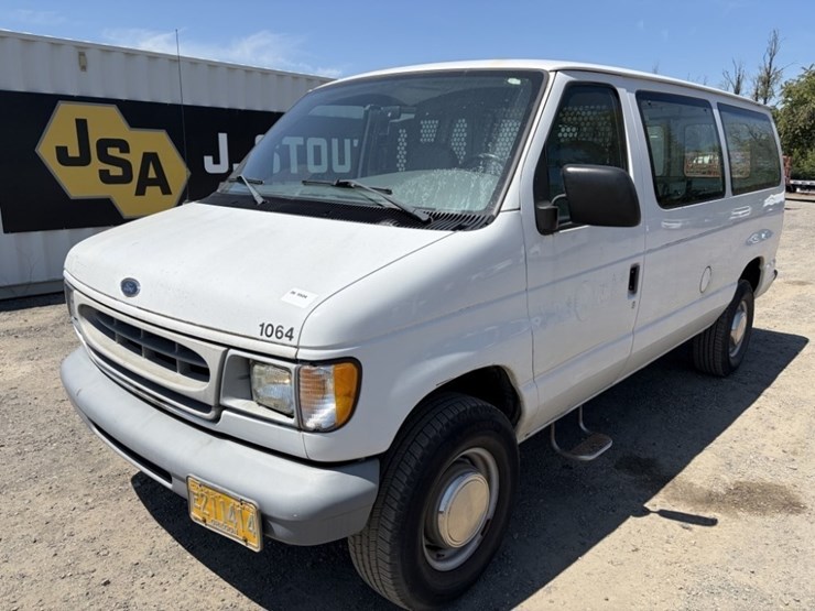 1999-ford-e250-image-1