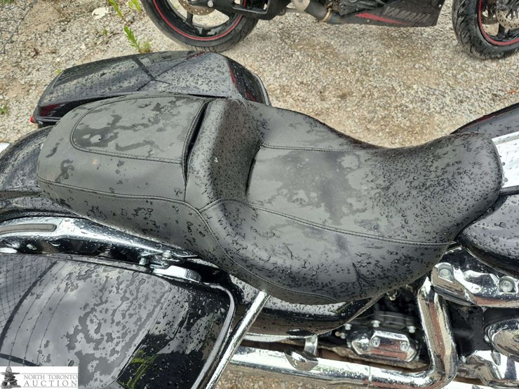 non-operable-2022-harley-davidson-street-glide-image-12