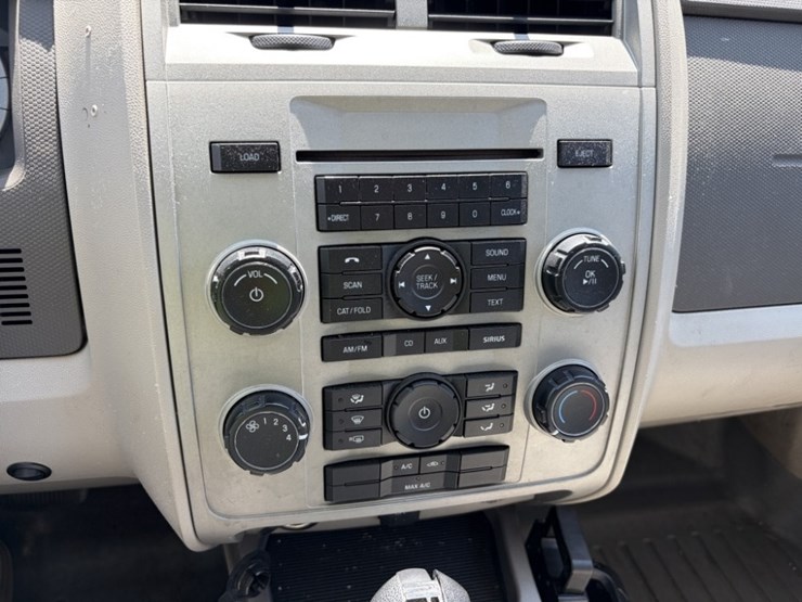 2012-ford-escape-xlt-image-28