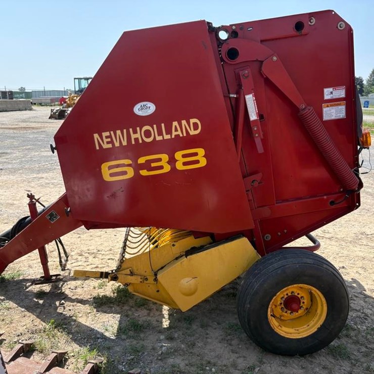 NEW HOLLAND 638
