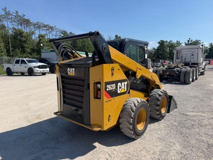 2014-caterpillar-262d-image-3