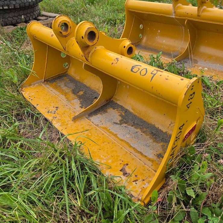 CATERPILLAR 304
