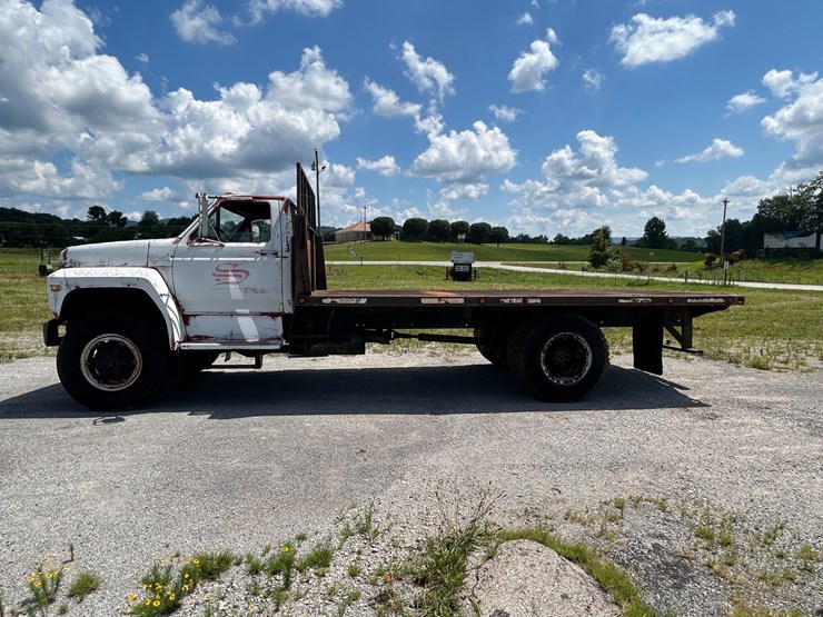 1988-ford-f800-image-3