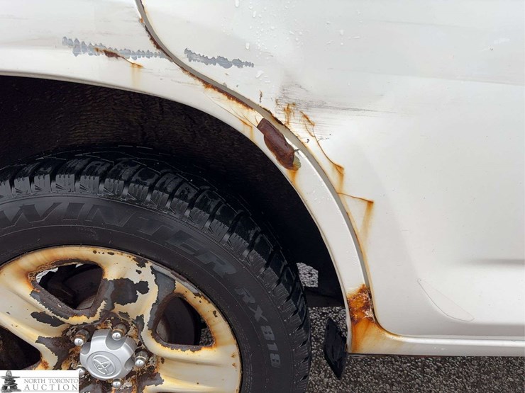 2011-toyota-rav4-image-49