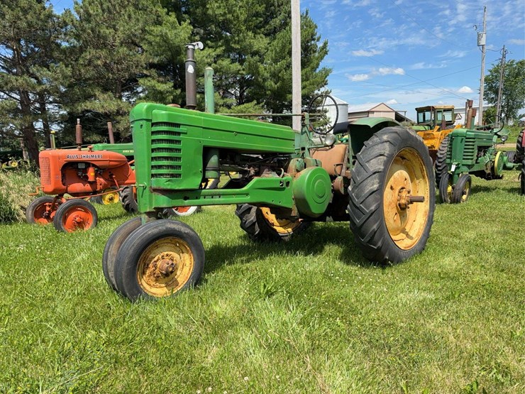 john-deere-model-b-image-1