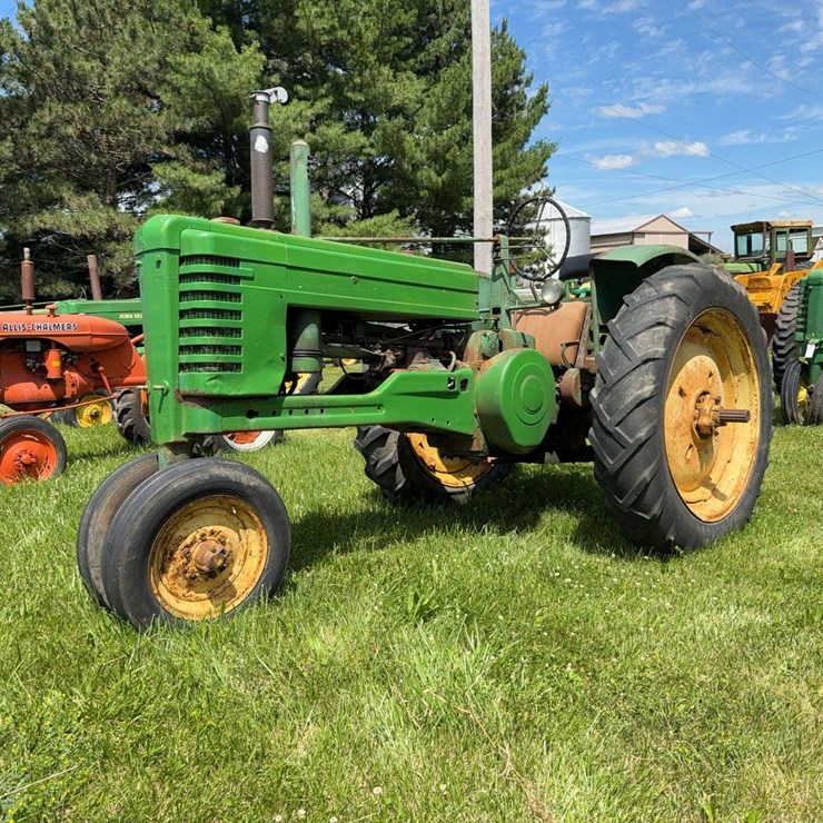 JOHN DEERE MODEL B