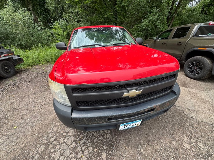 #1868-•-2009-chevy-silverado-pickup-truck-image-25