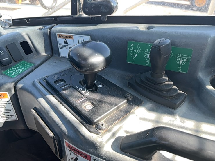 2019-terex-ta400-image-12