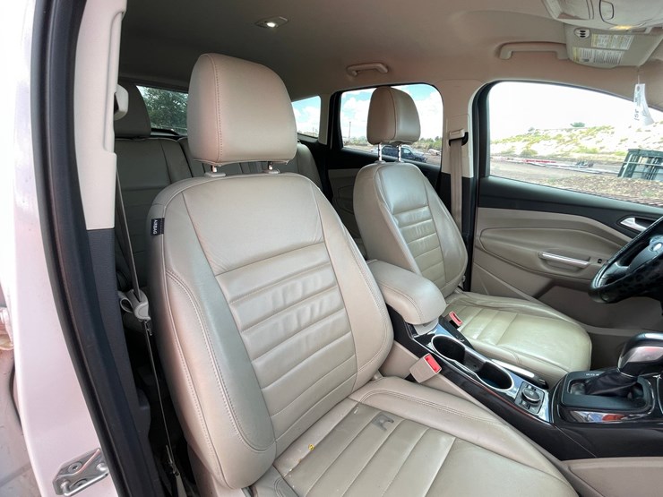 2016-ford-escape-image-100