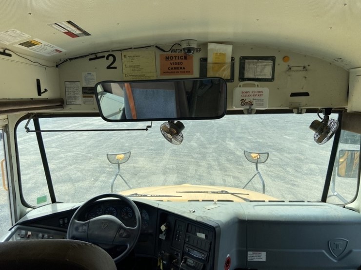 2012-ic-pb105-school-bus-image-24