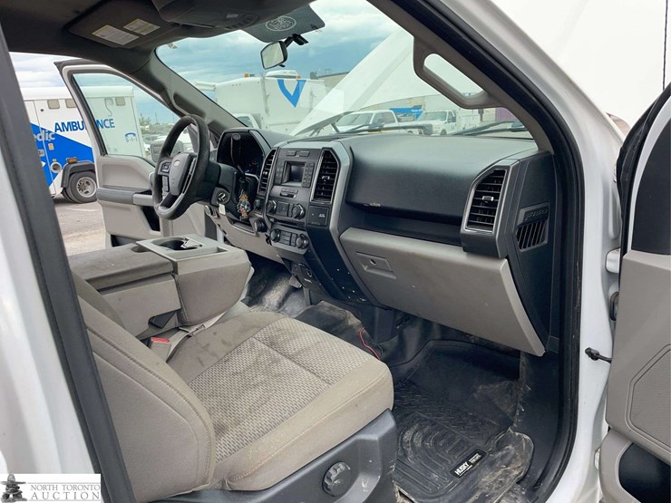 2017-ford-f150-image-18