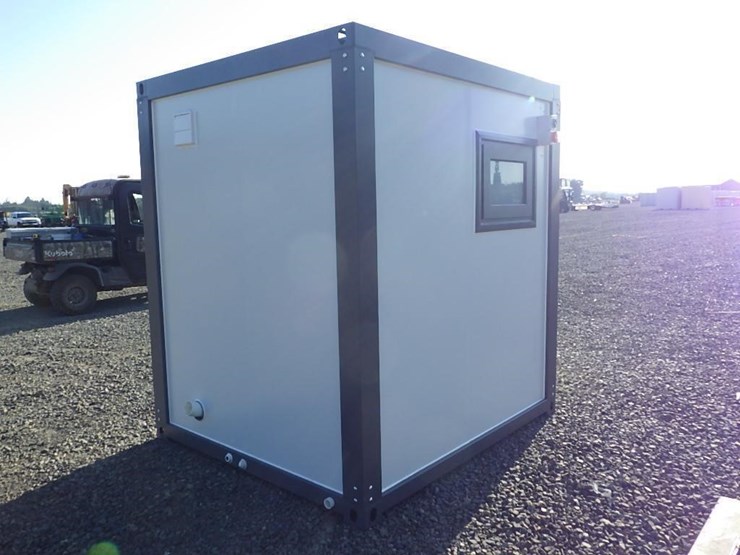portable-toilet-w/-shower-image-3