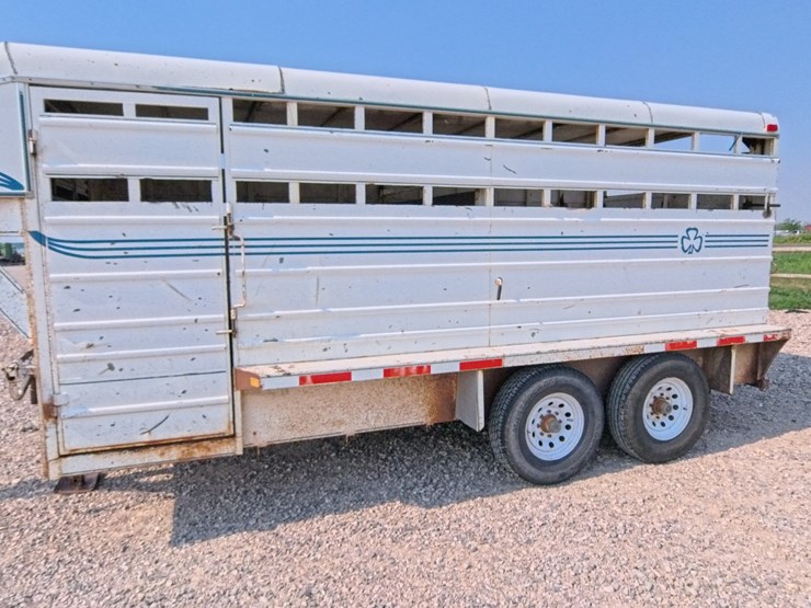 #1088-•-2000-donahue-livestock-trailer-image-11