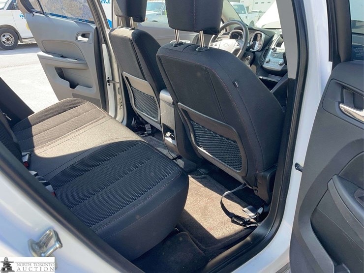 2016-chevrolet-equinox-image-19