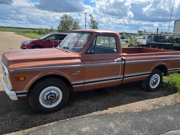 1970-chevrolet-c20-image-1