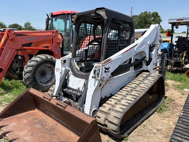 2014-bobcat-t750-image-21