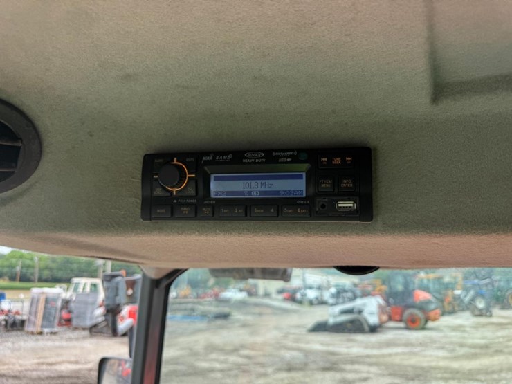 2017-kubota-l4060-image-26