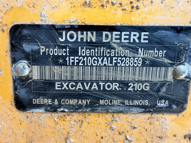 2020-deere-210g-image-42