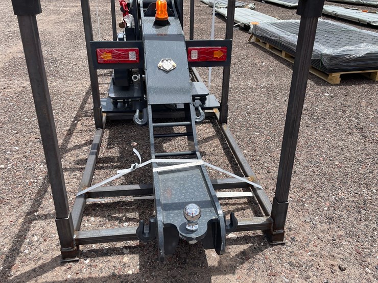 #1315-•-fifth-wheel-wrecker-attachment-image-18