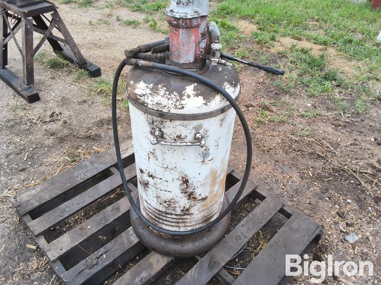 balcrank-2854-50:1-pneumatic-piston-grease-pump-image-9