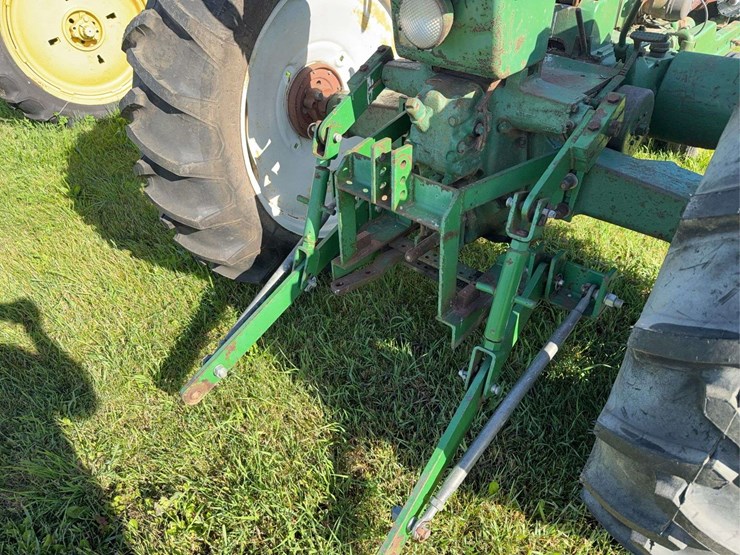 john-deere-model-b-image-18