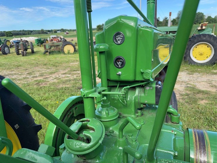 john-deere-model-b-image-9
