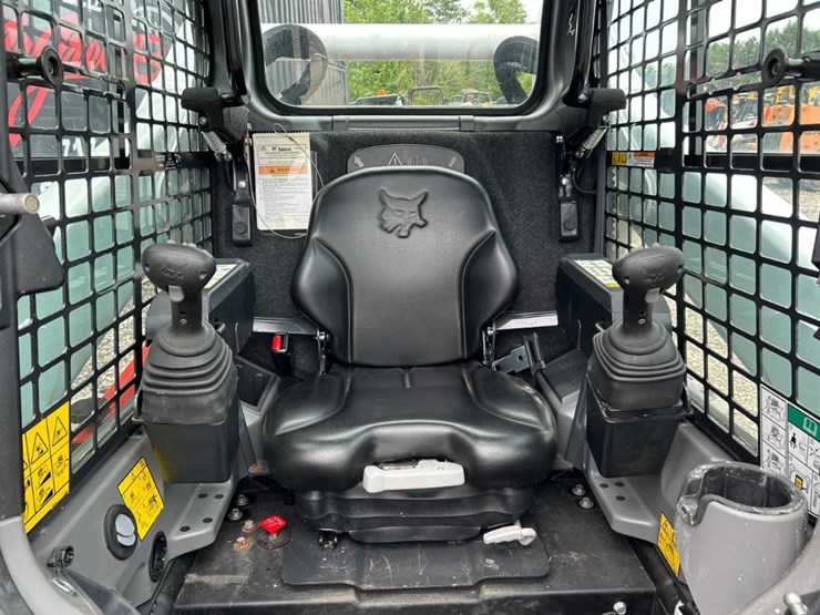 2024-bobcat-s650-image-18
