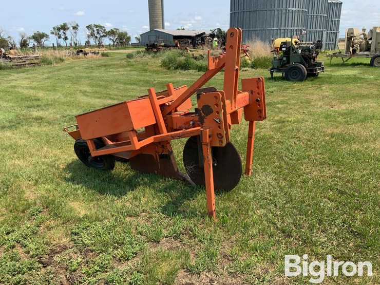 whitfield-forestry-88e-one-row-tree-planter-image-3