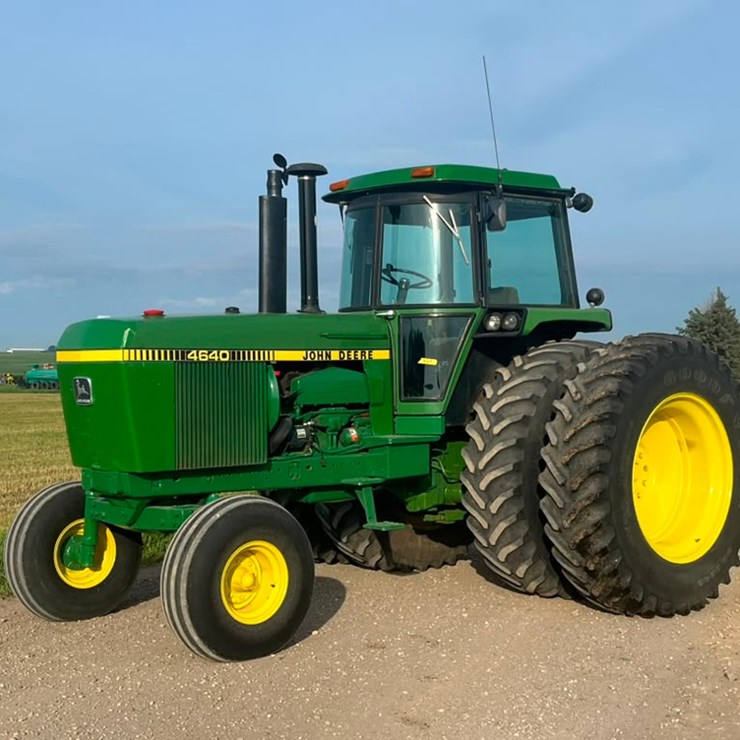 JOHN DEERE 4640